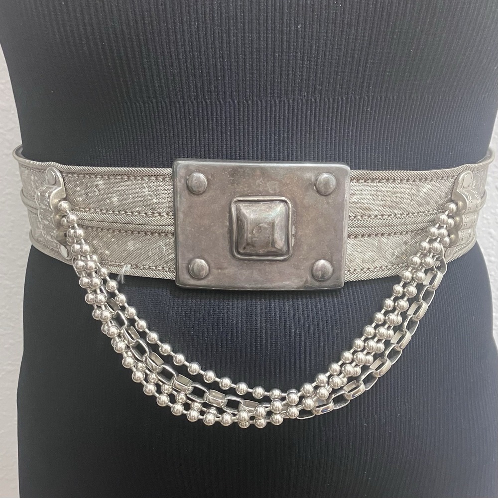 Streets Ahead Belt Vtg Silver Tone Floral Emboss Leather Chains Antiqued 28-30"